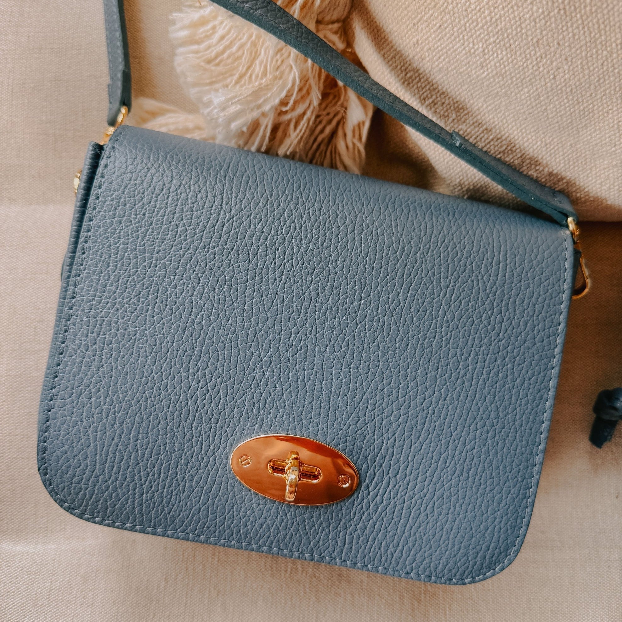 Catania Handbag Dark Taupe | Betsy & Floss