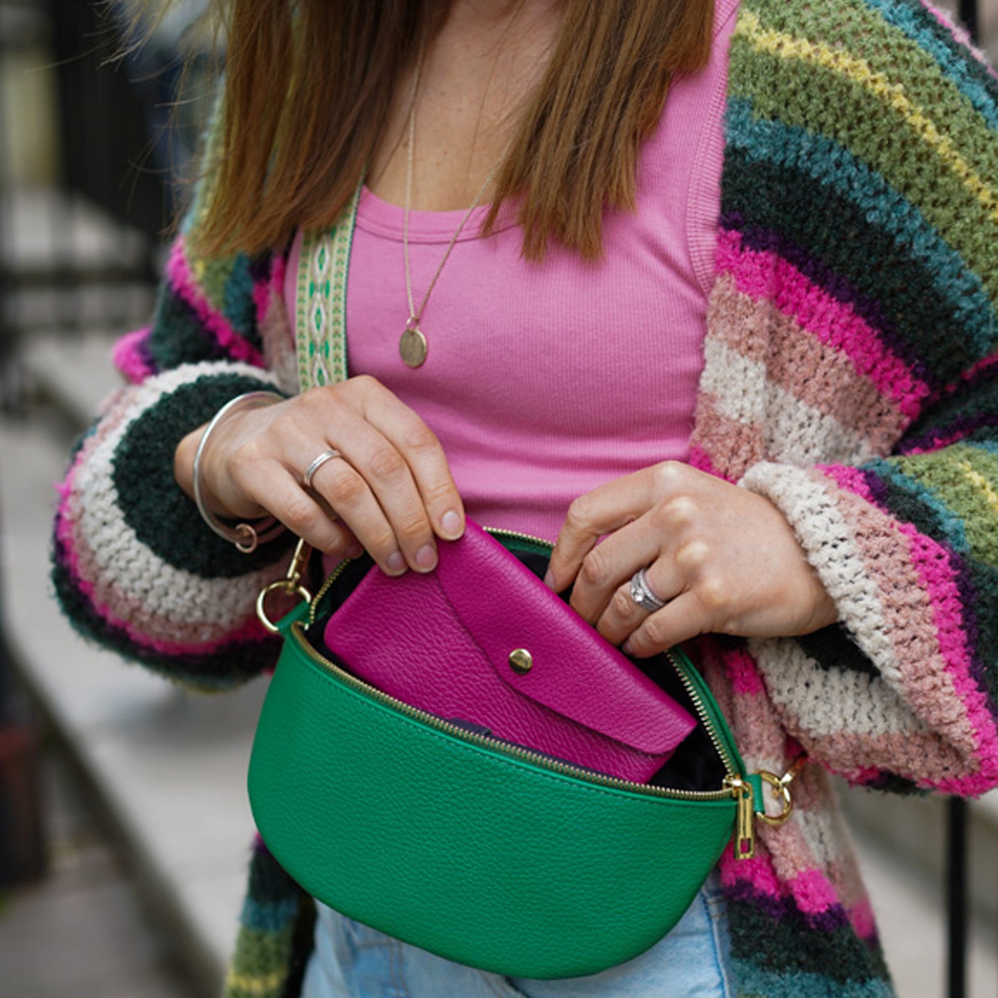 Medium Popper Leather Purse Navy | Betsy & Floss