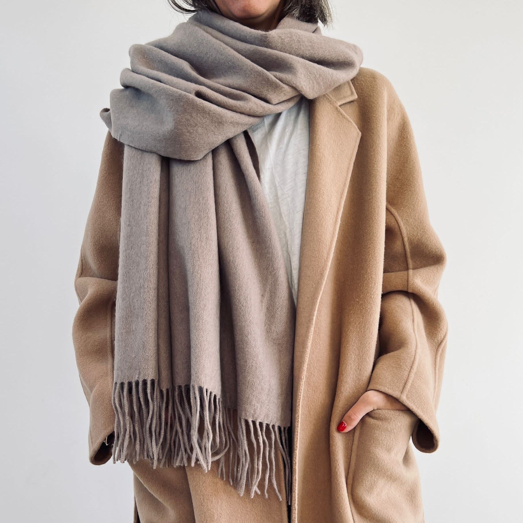 Oversized Cashmere Scarf Light Grey | Betsy & Floss