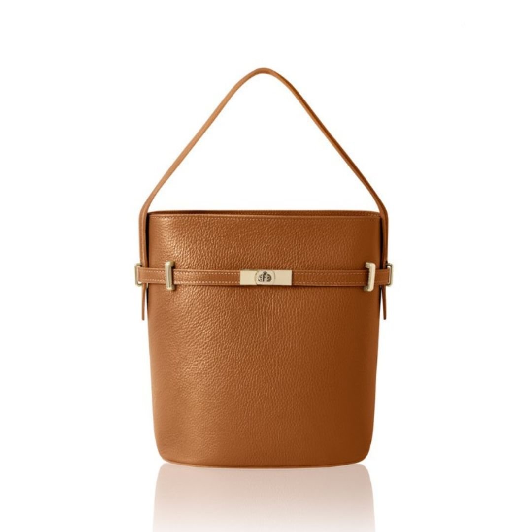 Sora Large Leather Bucket Bag Tan | Betsy & Floss