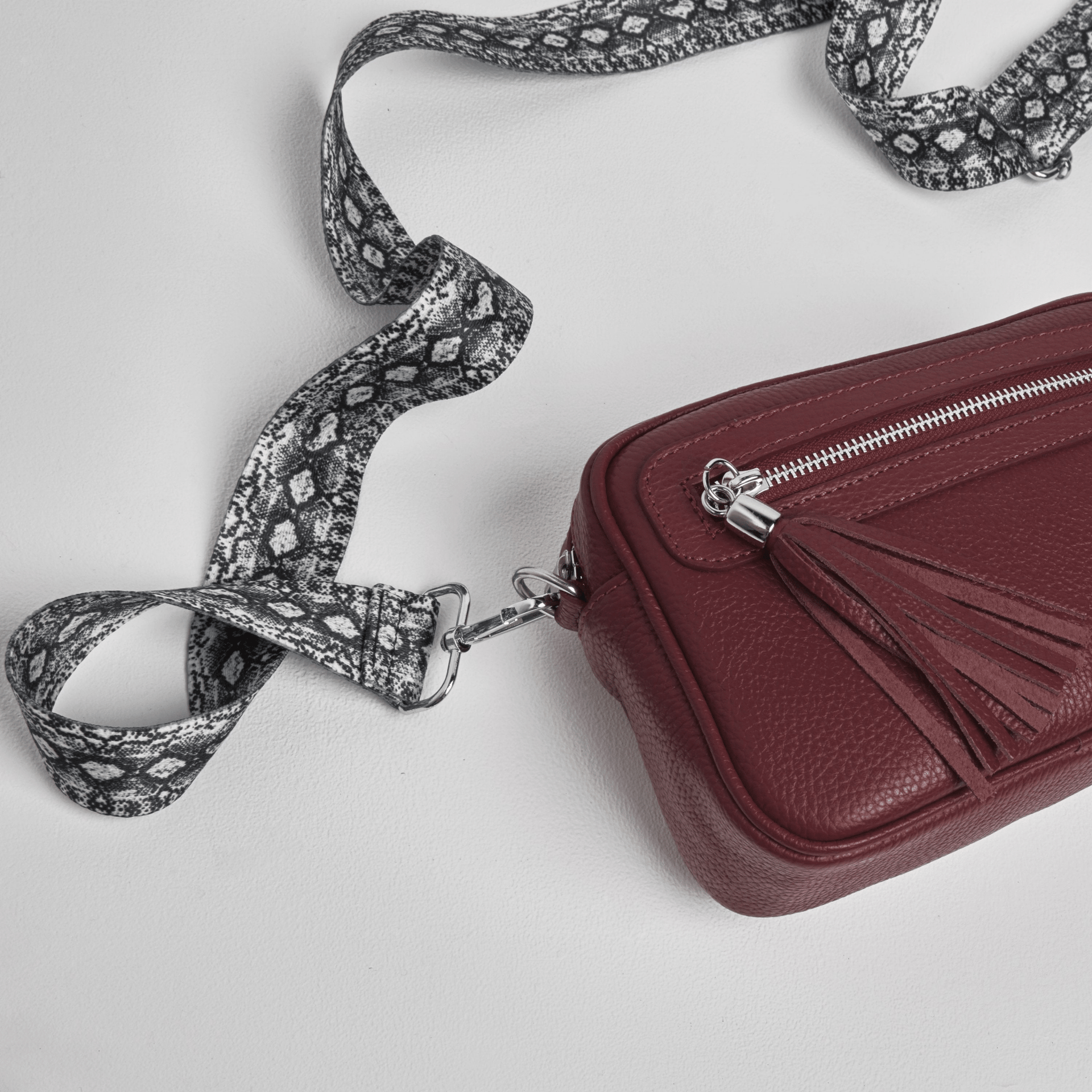 Stylish Women's Snake Print Crossbody Bag With Chain Strap - Perfect Evening Clutch & Shoulder Satchel In Red