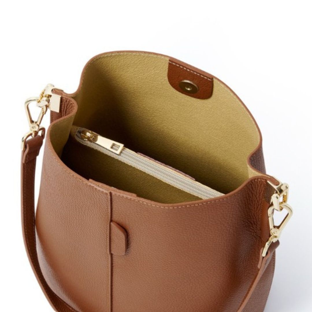 Lecco Leather Bucket Bag Tan | Betsy & Floss