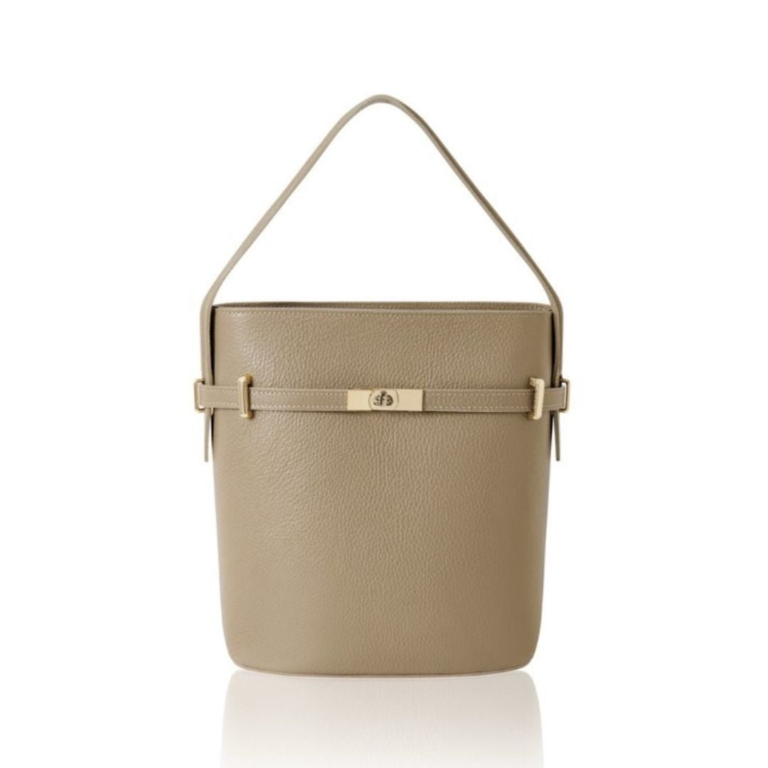 Sora Large Leather Bucket Bag Light Taupe | Betsy & Floss