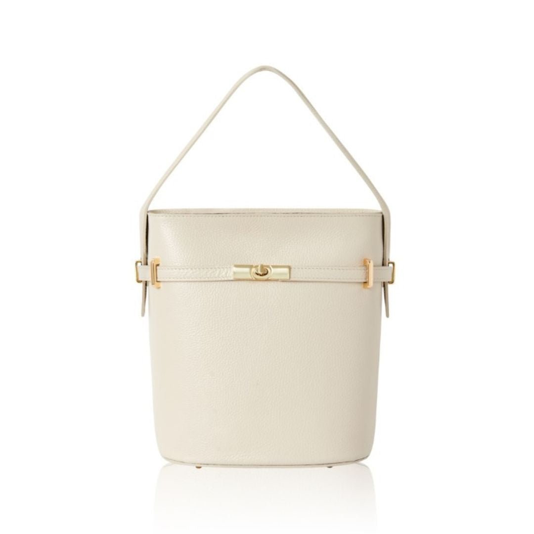 Sora Large Leather Bucket Bag Cream | Betsy & Floss